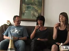 La oscuridad toma un tiempo trio hmh real para comer