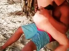 Caliente adolescente poco trios caseros cojiendo